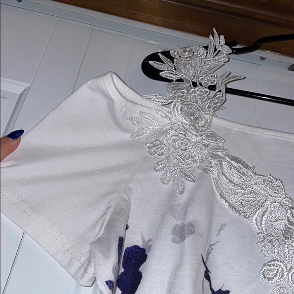 White and Purple lace embroidered Cold-Shoulder Blouse - Picture 2 of 7